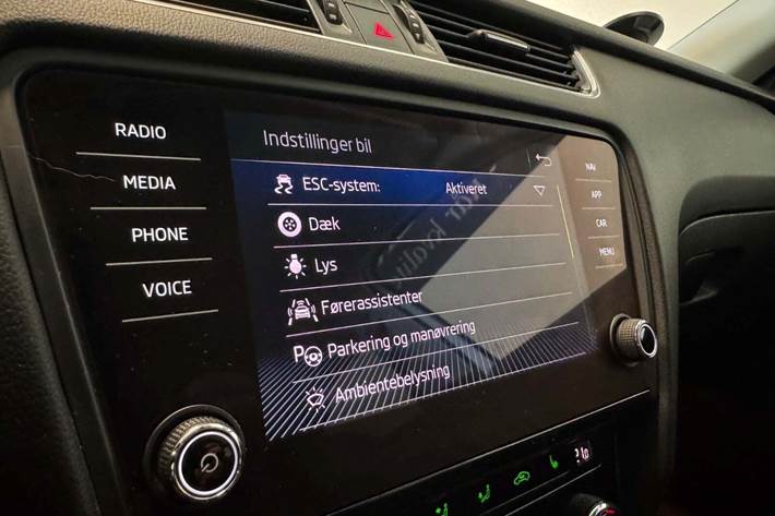 Hvid Skoda Octavia fra 2018