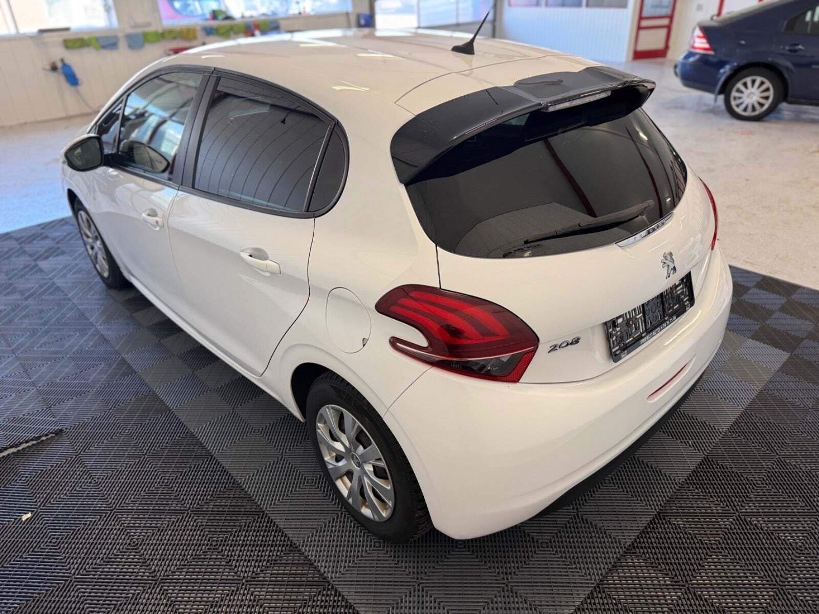 Peugeot 208 1,5 BlueHDi 100 Envy