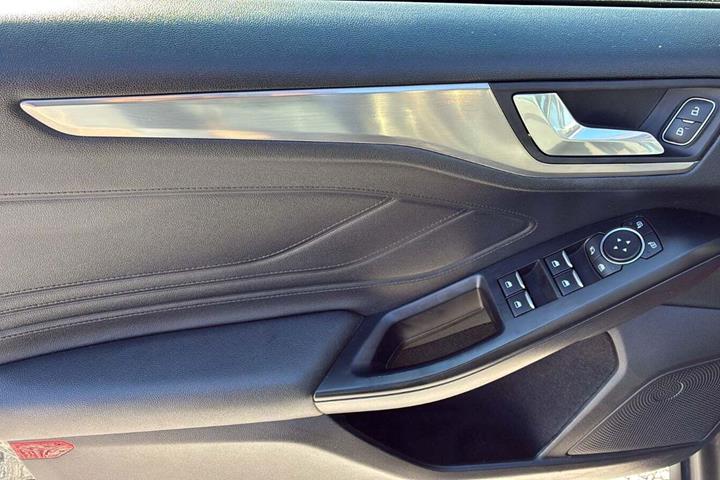 Grå Ford Focus fra 2020