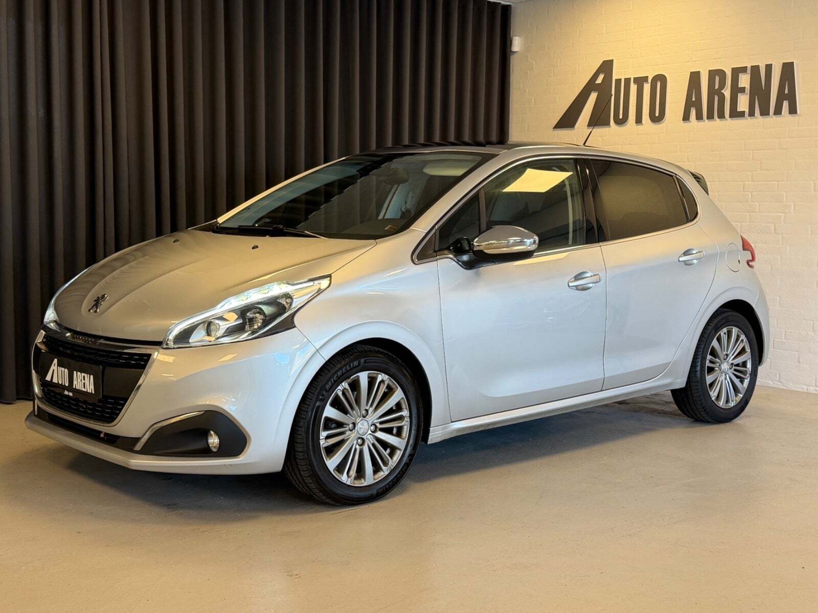 Peugeot 208 1,6 BlueHDi 100 Desire Sky