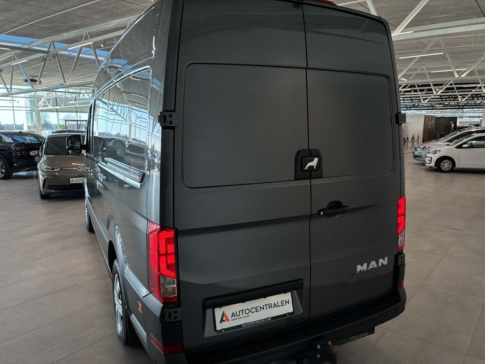 MAN TGE 2,0 3.180 Kassevogn L3H3 aut. FWD