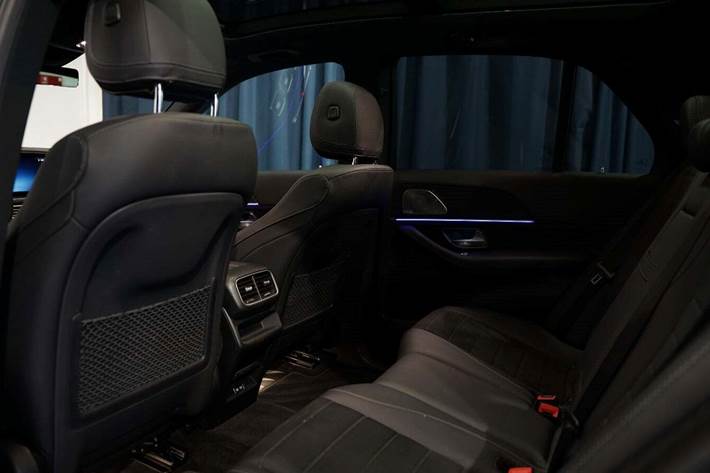 Sølv Mercedes GLE350 de fra 2024