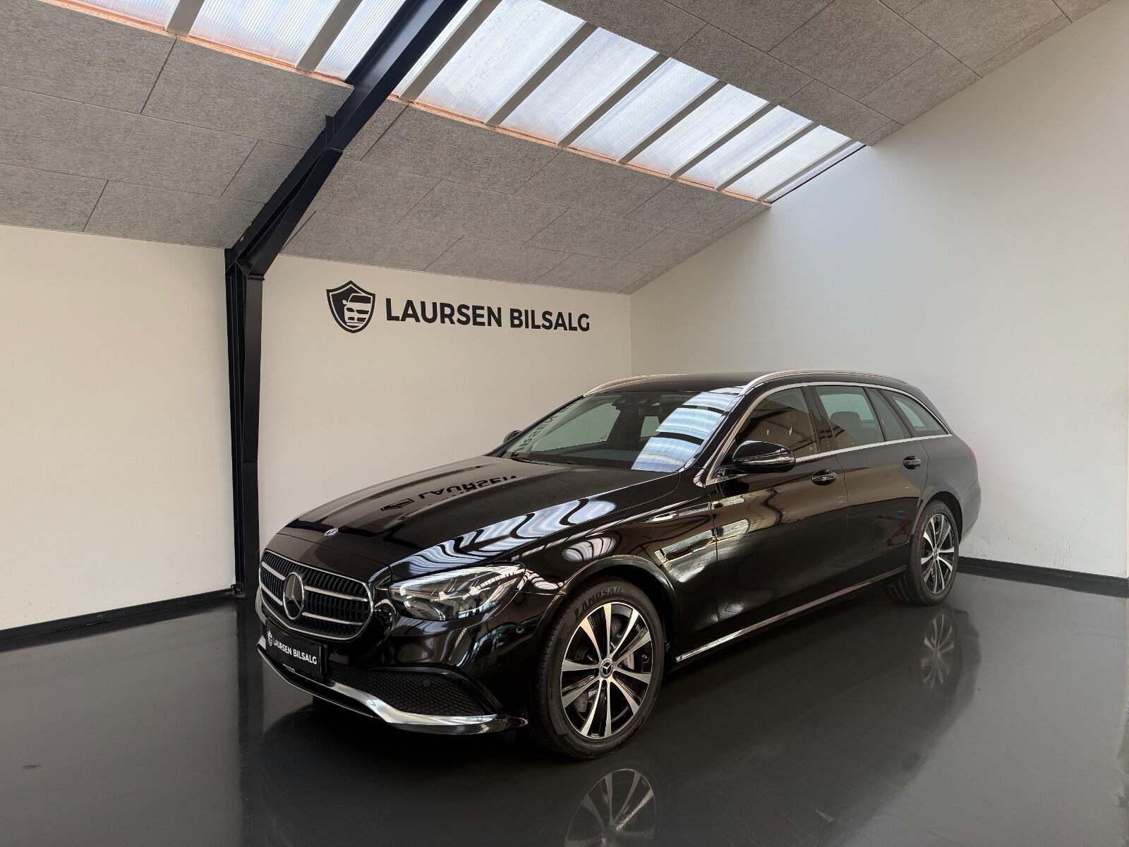 Mercedes E300 de 2,0 Avantgarde stc. aut.