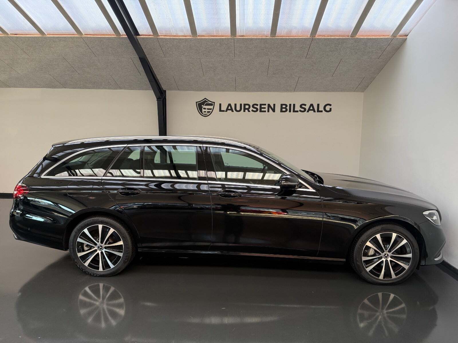 Mercedes E300 de 2,0 Avantgarde stc. aut.