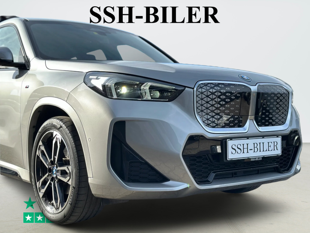 Beige BMW iX1 fra 2024