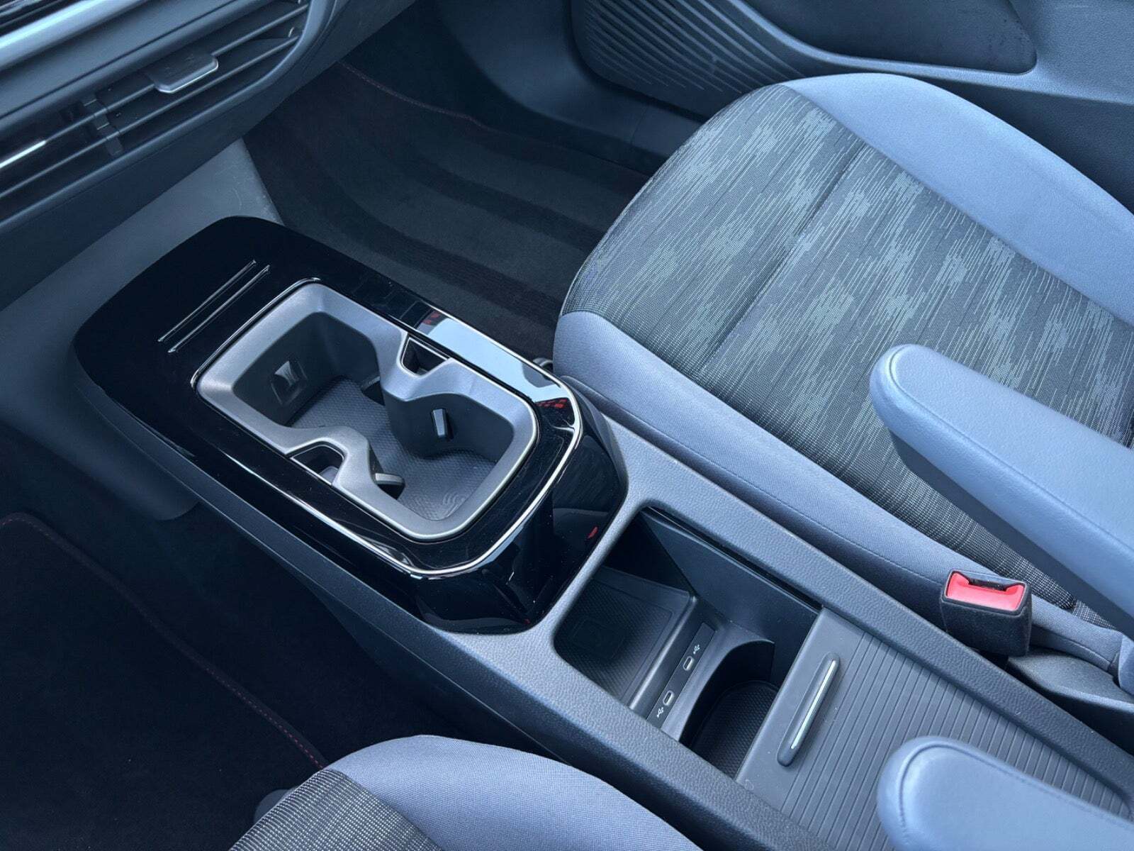 Grå VW ID.4 fra 2023