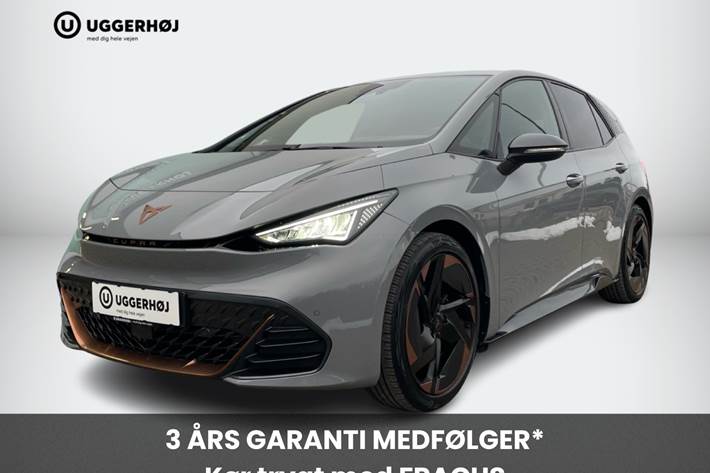 Grå Cupra Born fra 2023 set udefra