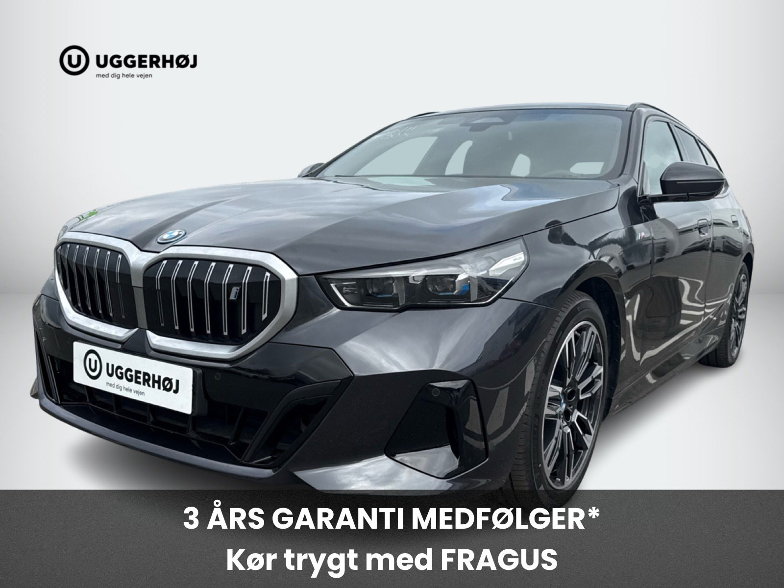 Grå BMW i5 fra 2024 set udefra