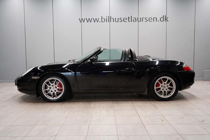 Sort Porsche Boxster S fra 2004