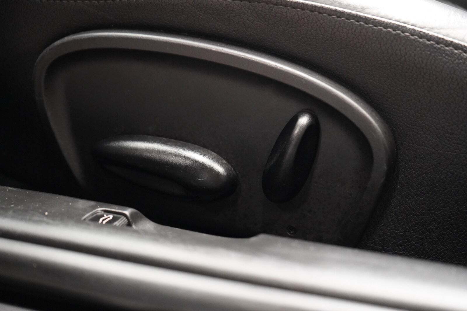 Sort Porsche Boxster S fra 2004 set indefra