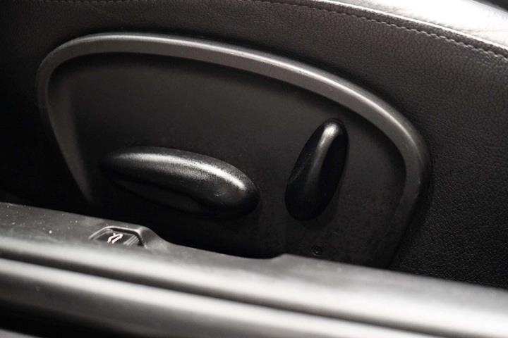 Sort Porsche Boxster S fra 2004 set indefra