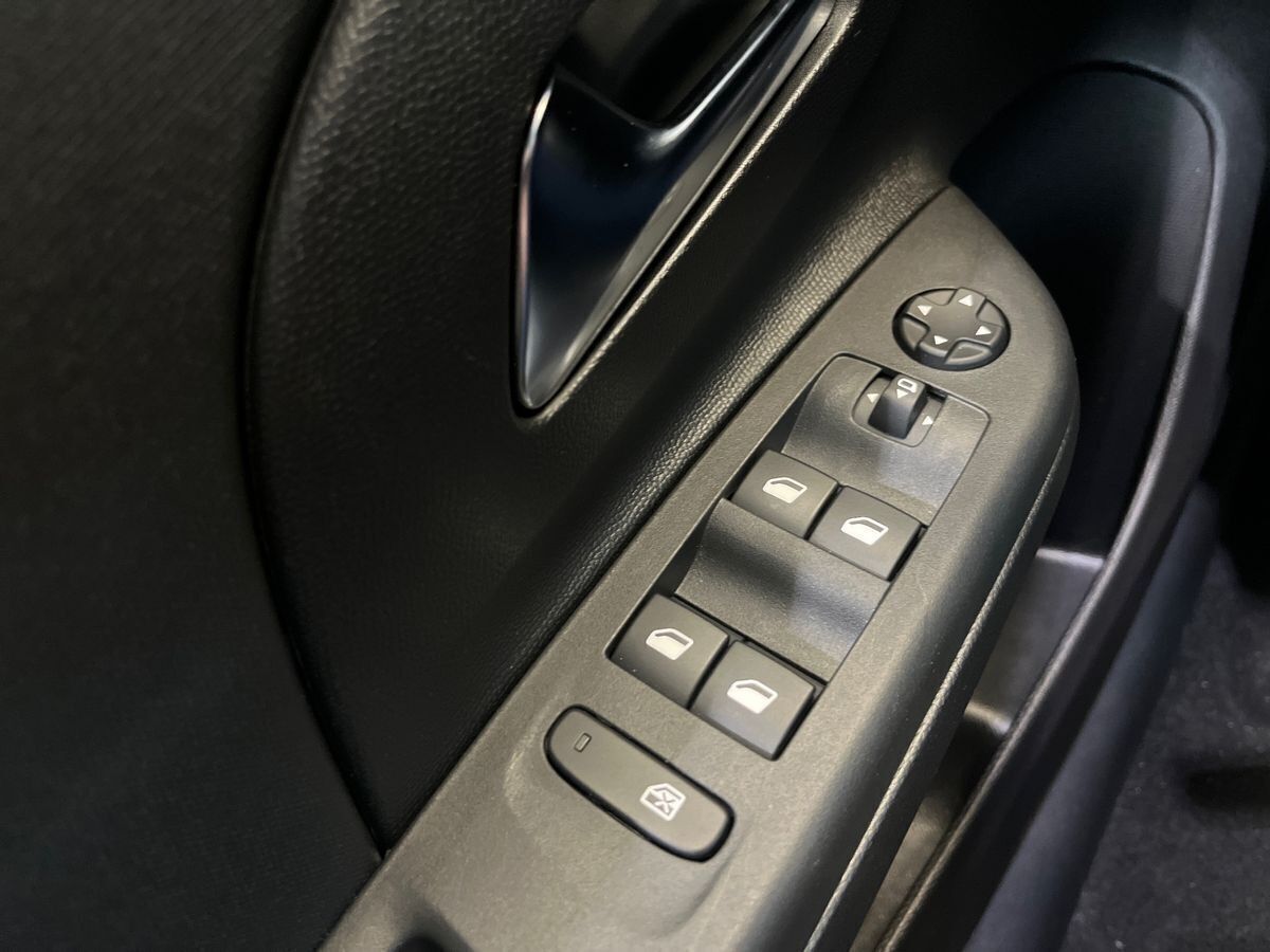 Sort Opel Corsa-e fra 2024