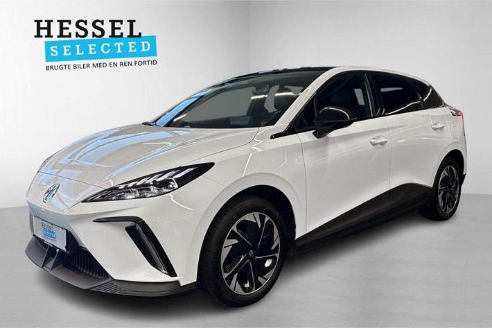 Hvid MG 4 fra 2022 set udefra