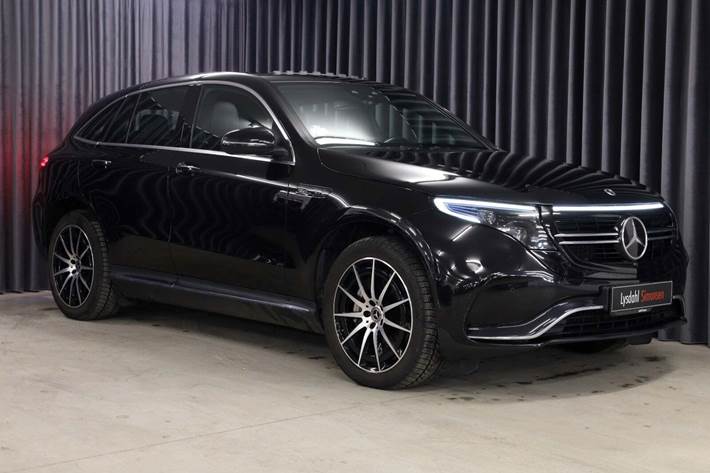 Sort Mercedes EQC400 fra 2021 set udefra