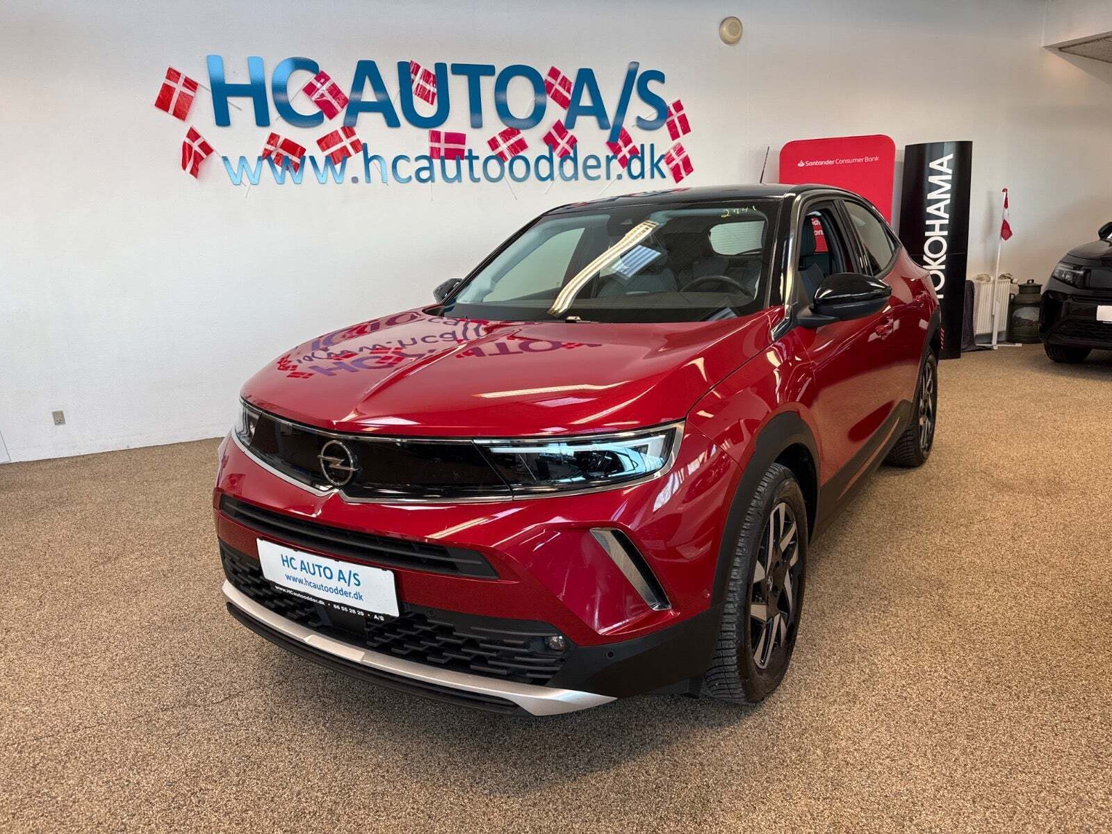 Grå Opel Mokka-e fra 2023