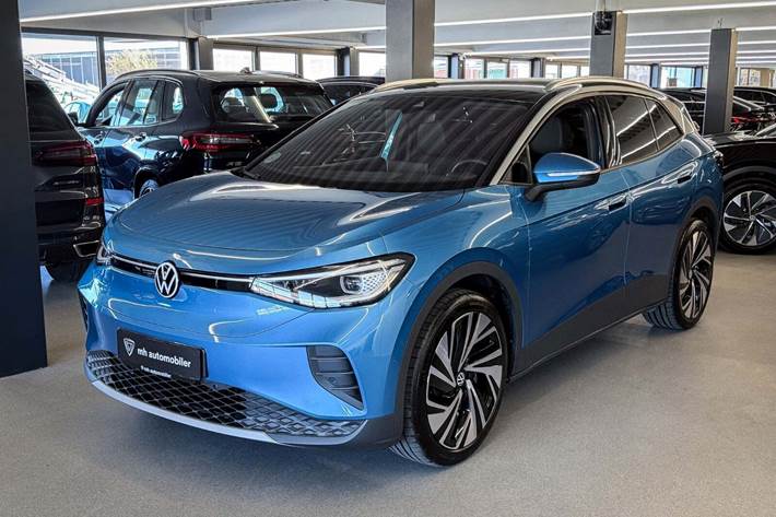 Blå VW ID.4 fra 2025 set udefra