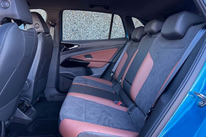 Blå VW ID.4 fra 2025