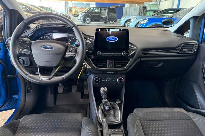 Blå Ford Fiesta fra 2019