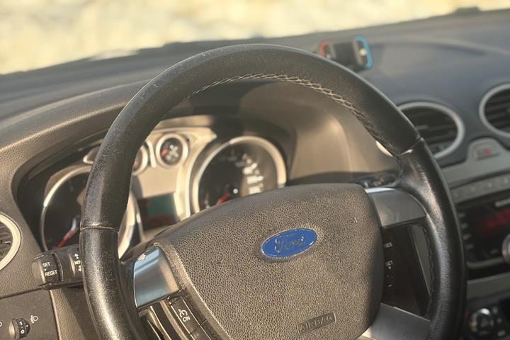 Sort Ford Focus fra 2011