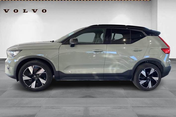 Grøn Volvo XC40 fra 2024