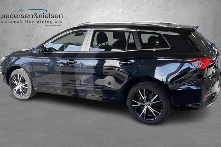 Sort MG MG5 Electric fra 2023