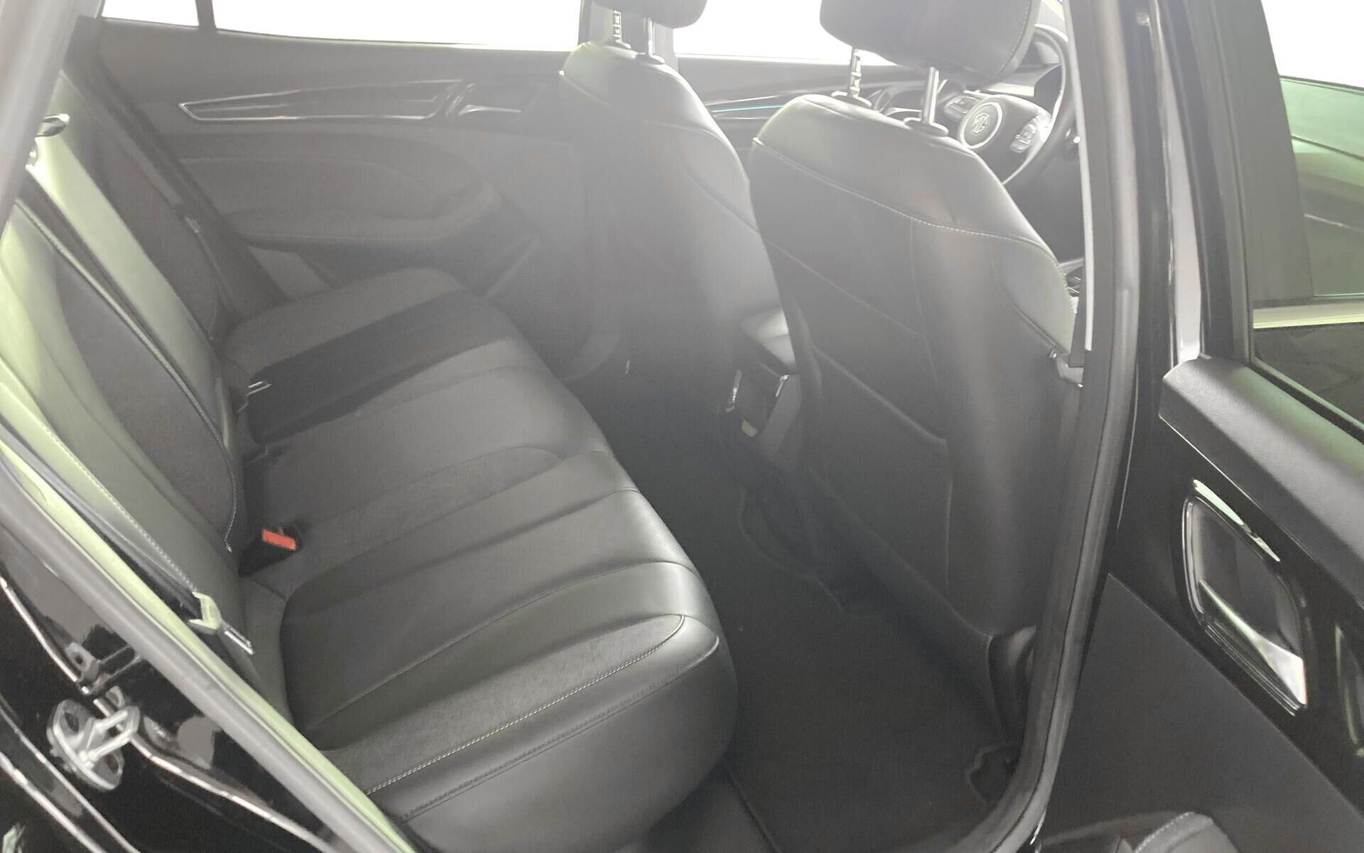 Sort MG MG5 Electric fra 2023