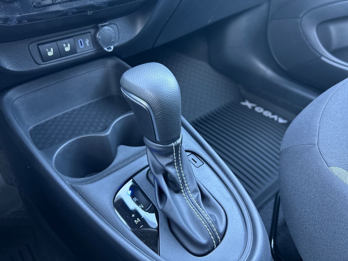 Grå Toyota Aygo X fra 2025