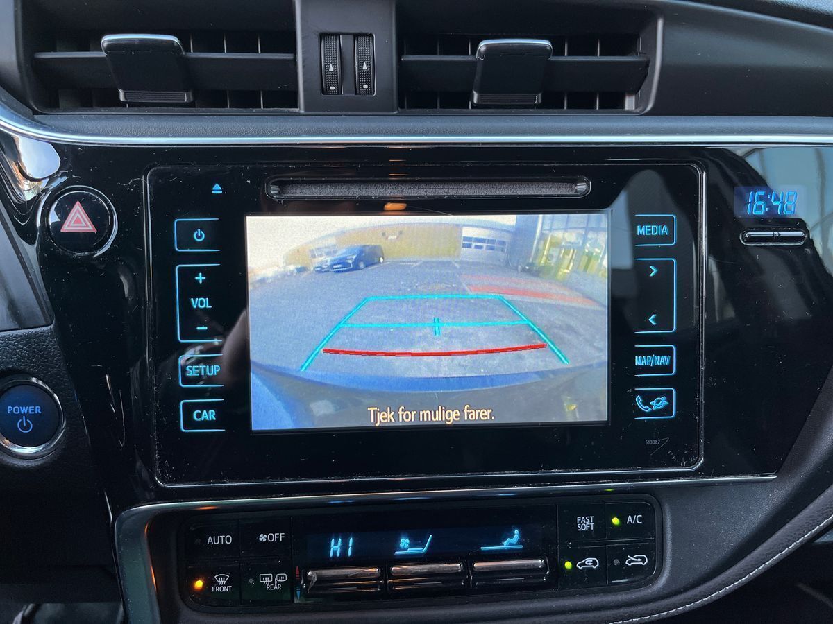 Sort Toyota Auris fra 2016