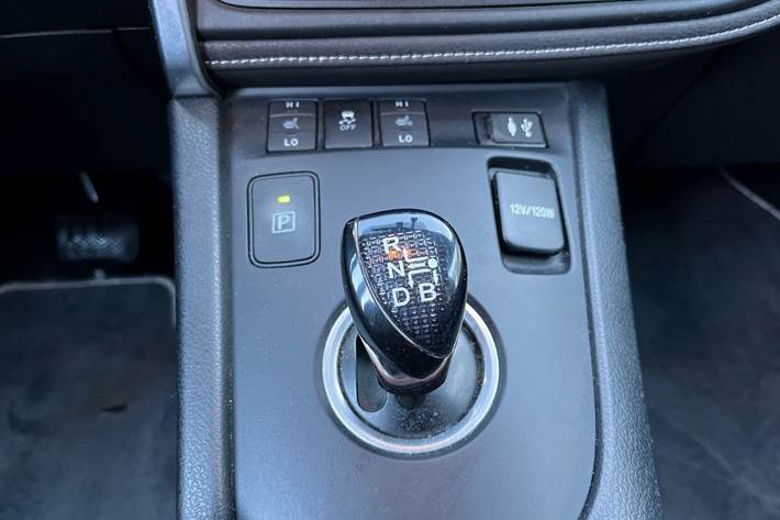 Sort Toyota Auris fra 2016