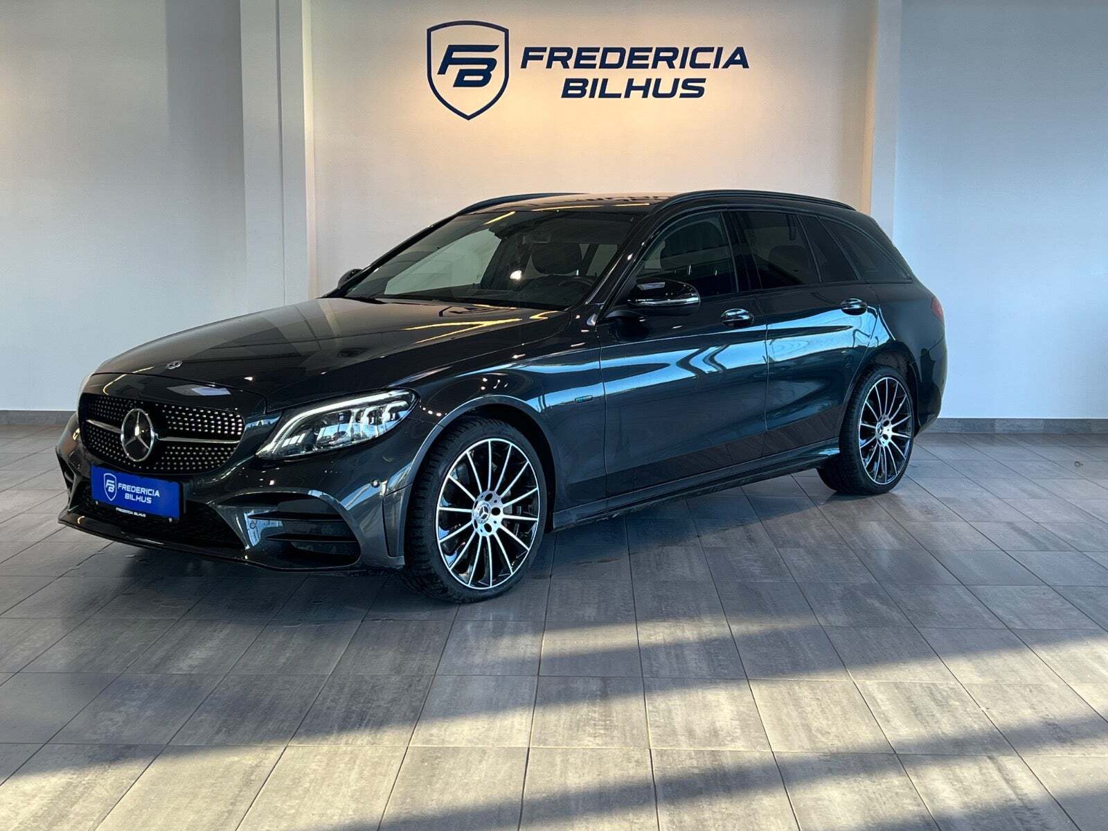 Mercedes C300 de 2,0 AMG Line Night Edition stc. aut.