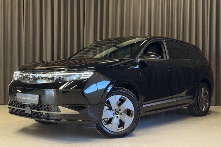 Sort Opel Grandland-e fra 2025 set udefra