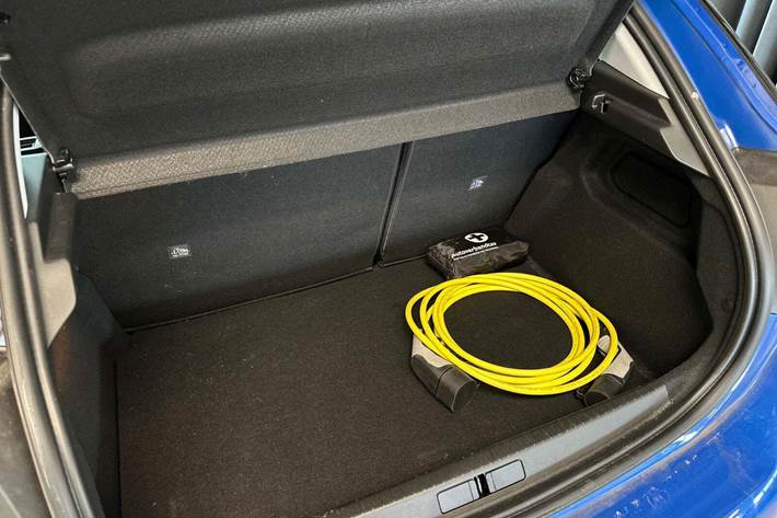 Blå Opel Corsa-e fra 2022