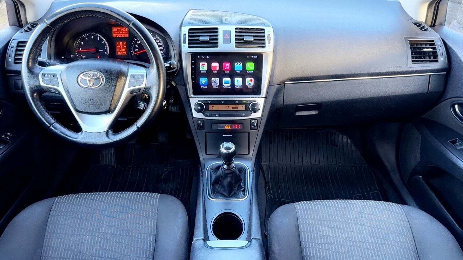 undefined Toyota Avensis fra 2014