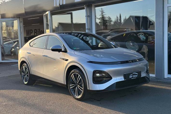 Sølv Xpeng G6 fra 2025