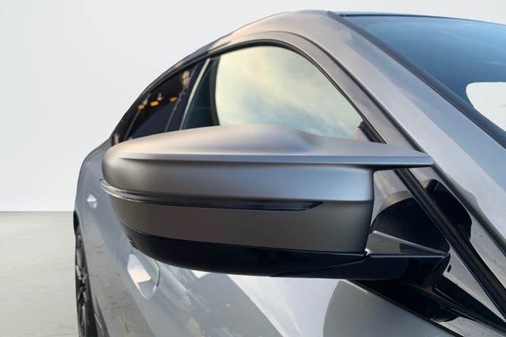 Grå BMW i4 fra 2023