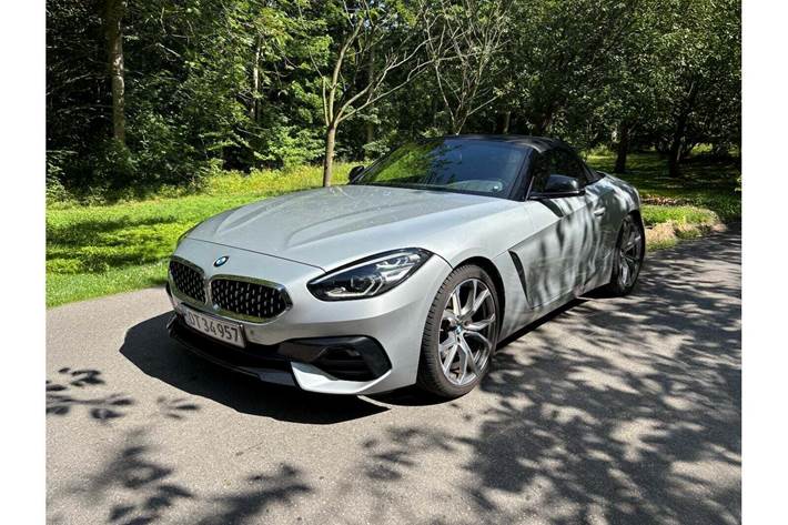Sølv BMW Z4 fra 2019