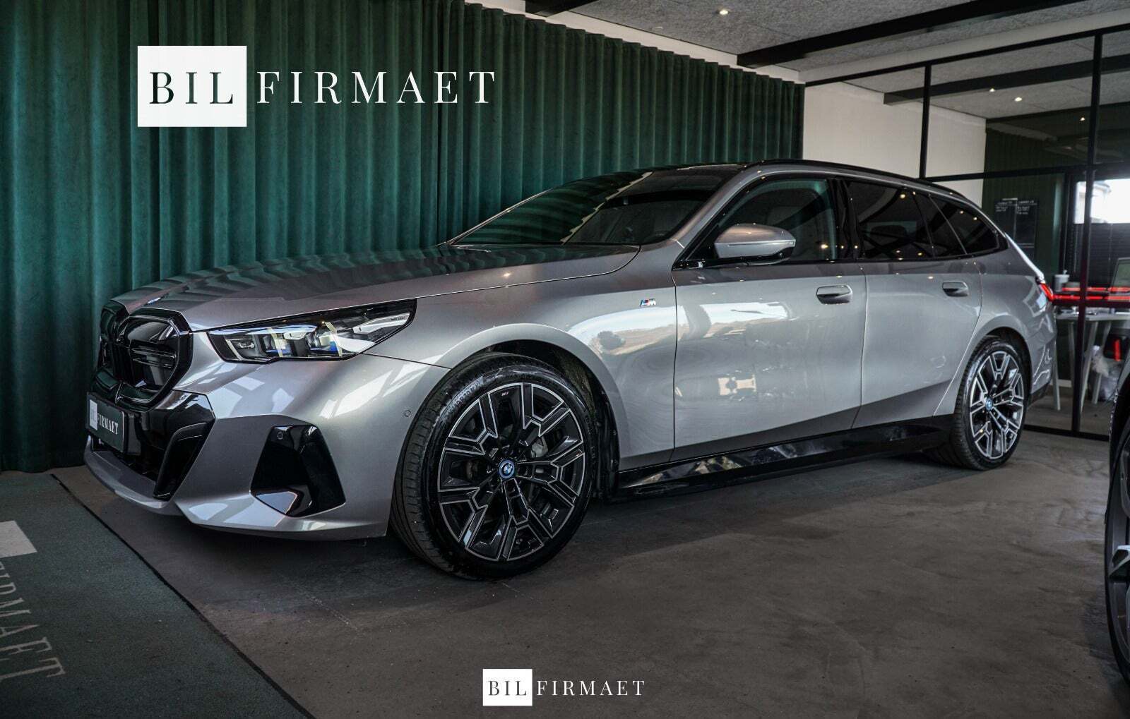 BMW i5 eDrive40 Touring Fully Charged M-Sport