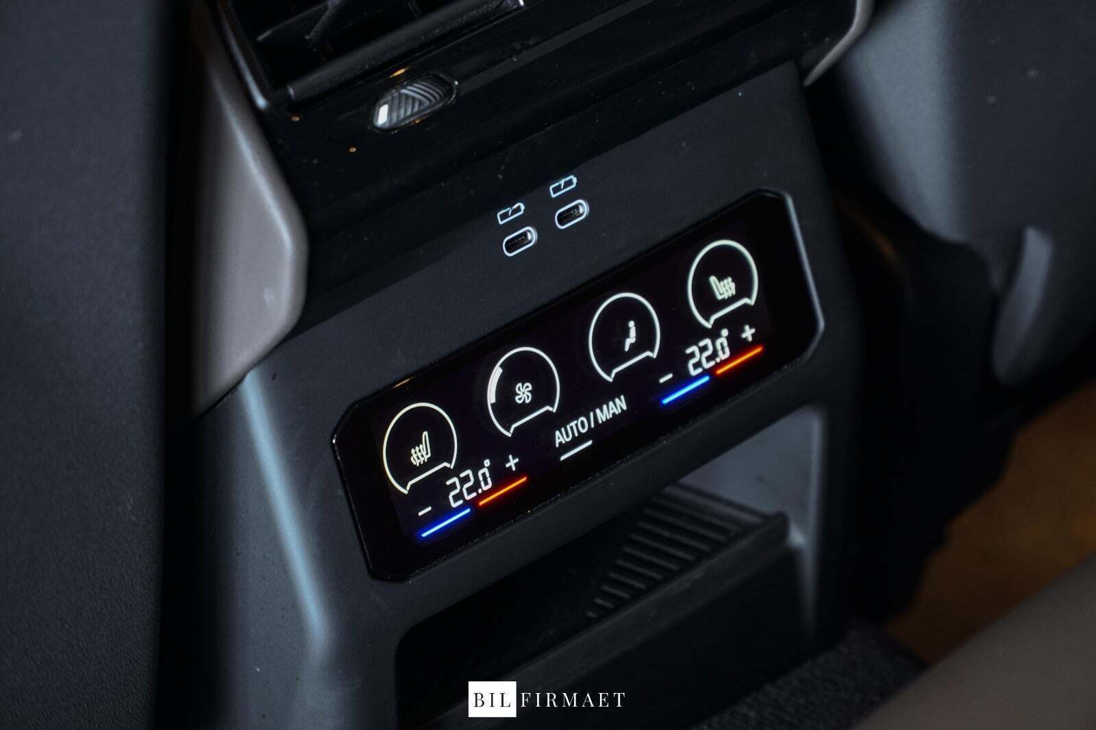 Orange BMW i5 fra 2025