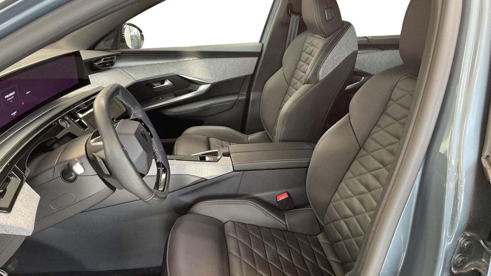 Peugeot e-5008 77 GT 7prs