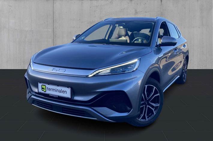 Grå BYD Atto 3 fra 2022 set udefra