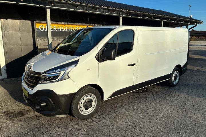 Hvid Renault Trafic T29 fra 2020