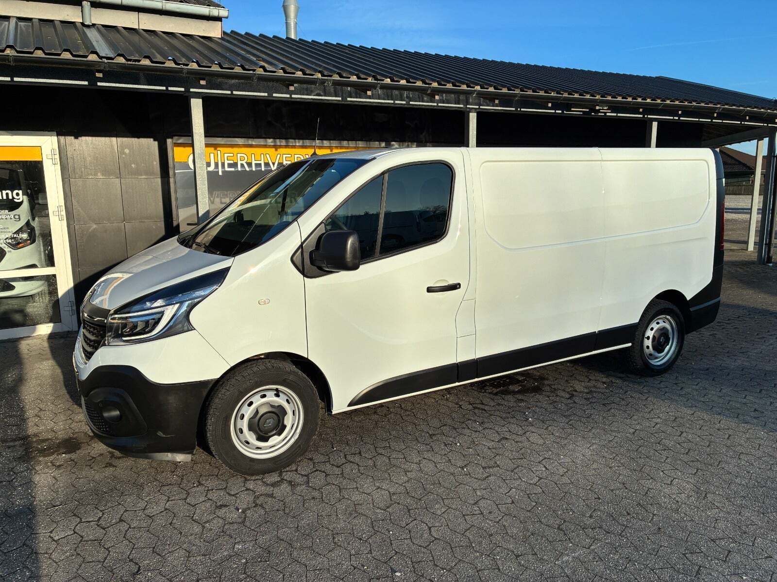 Renault Trafic T29 2,0 dCi 120 L2H1