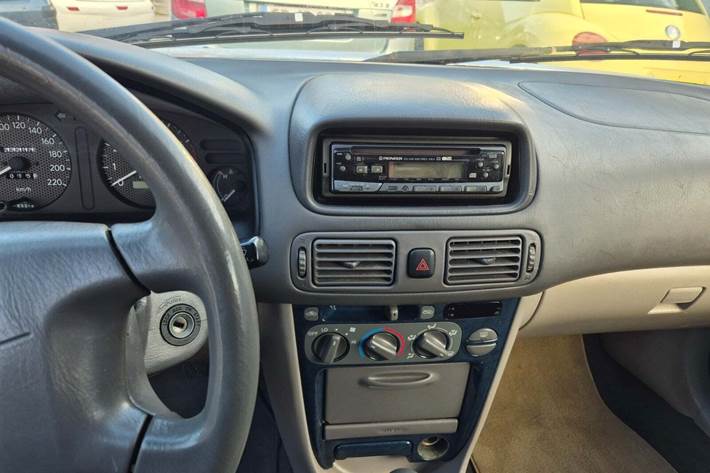 undefined Toyota Corolla fra 1998