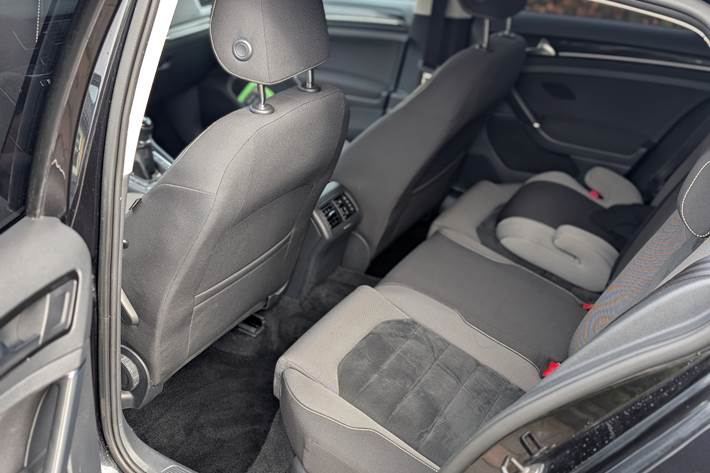 Sort VW Golf VII fra 2013