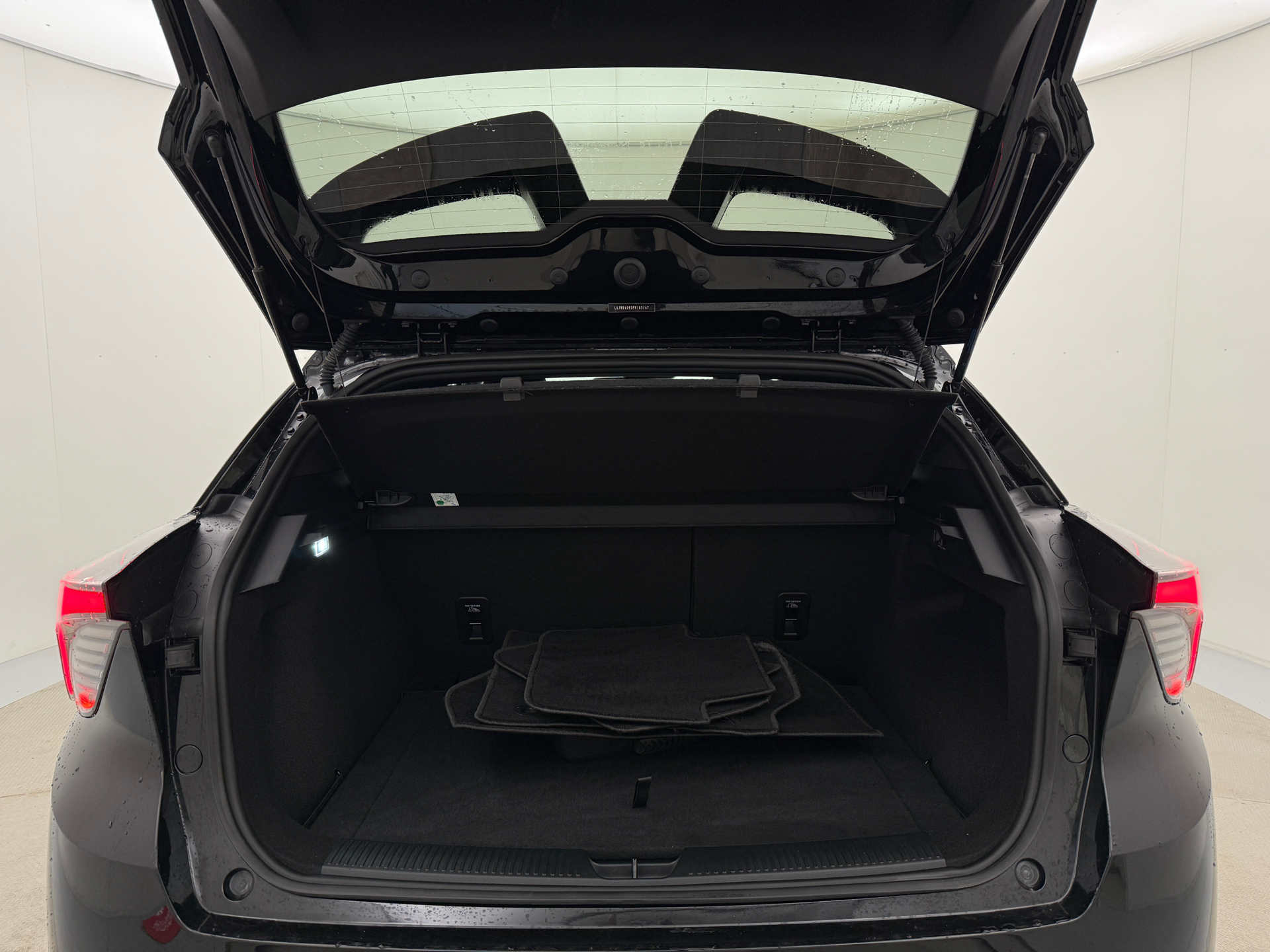 Sort MG MG4 Electric fra 2024