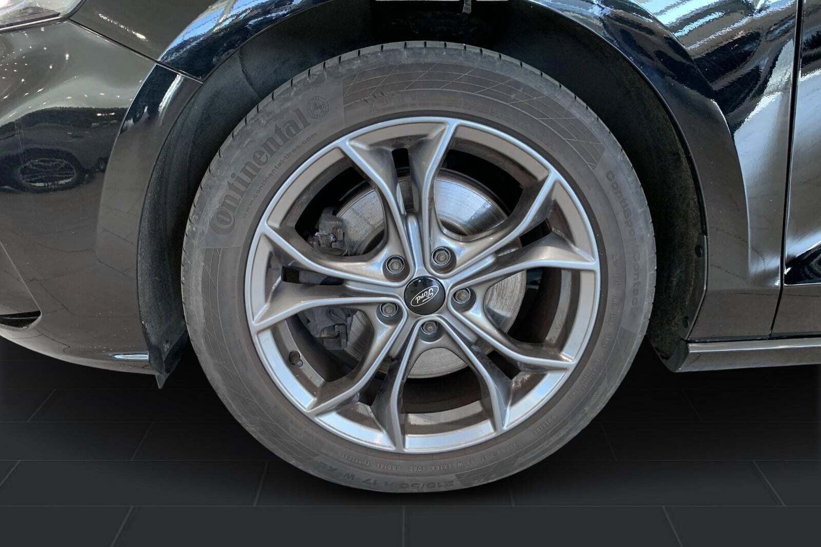 Sort Ford Focus fra 2020