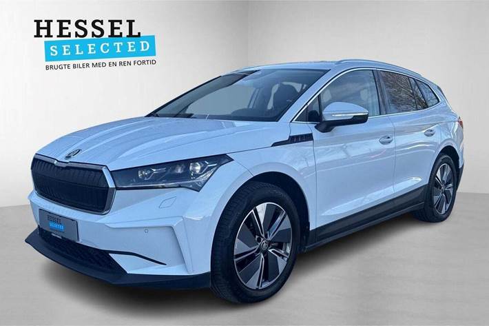 Hvid Skoda Enyaq fra 2023 set udefra