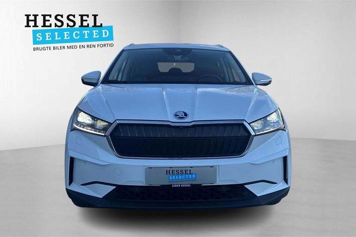 Hvid Skoda Enyaq fra 2023