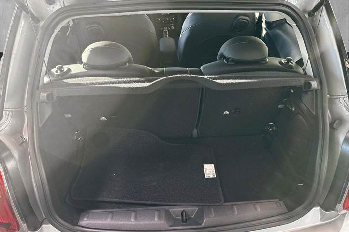 Sølv Mini Cooper SE fra 2023