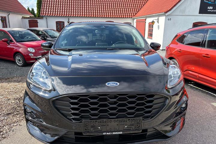 Sort Ford Kuga fra 2021